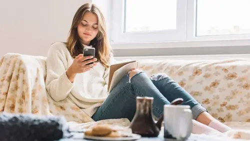 Vad man ska skriva till en man på en dejtingsajt i det första meddelandet